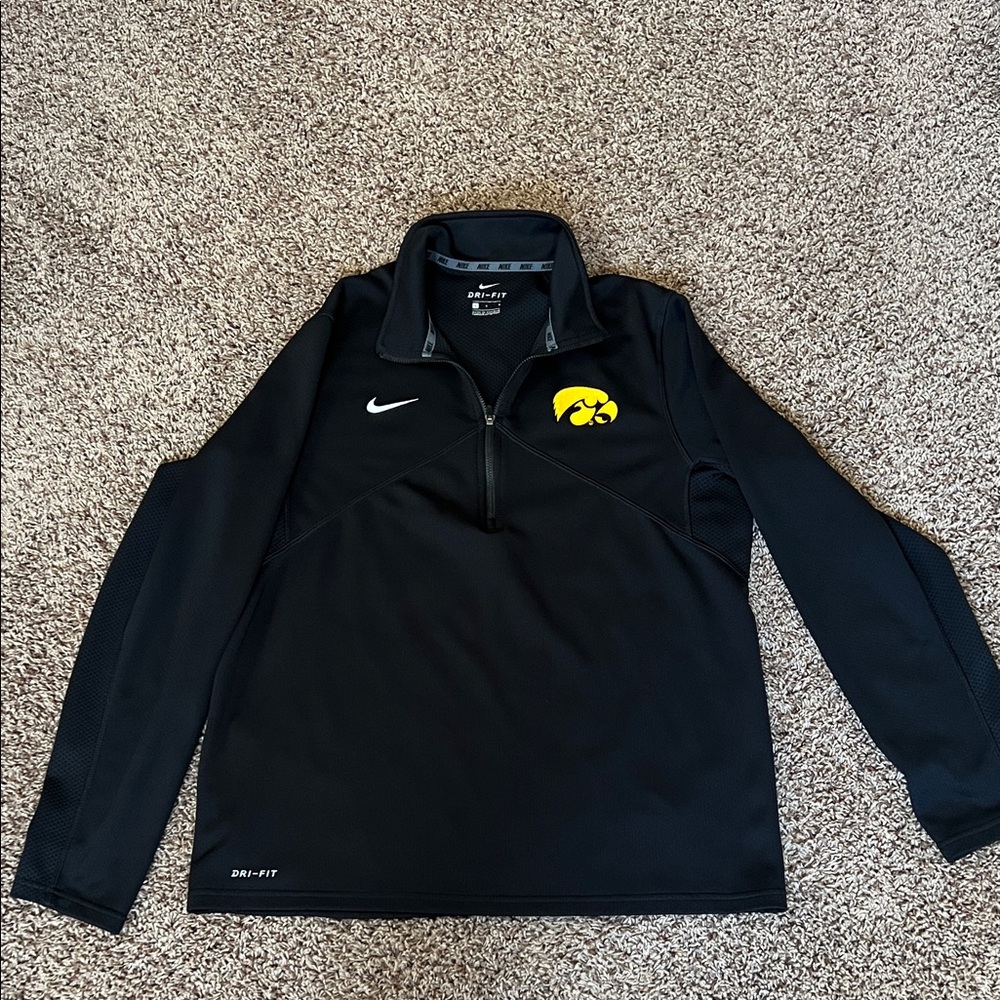 Nike Black Hawkeyes Quarter-Zip Pullover Men’s medium